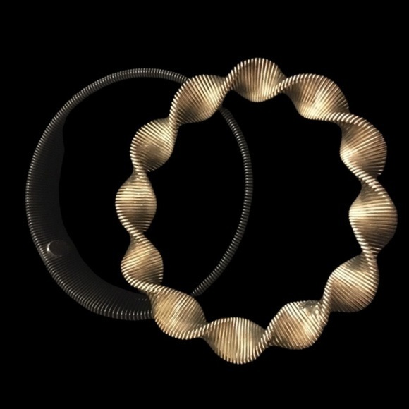 Jewelry - Vintage Slinky Like Metal Coil Stretchy Bracelets - Picture 2 of 8